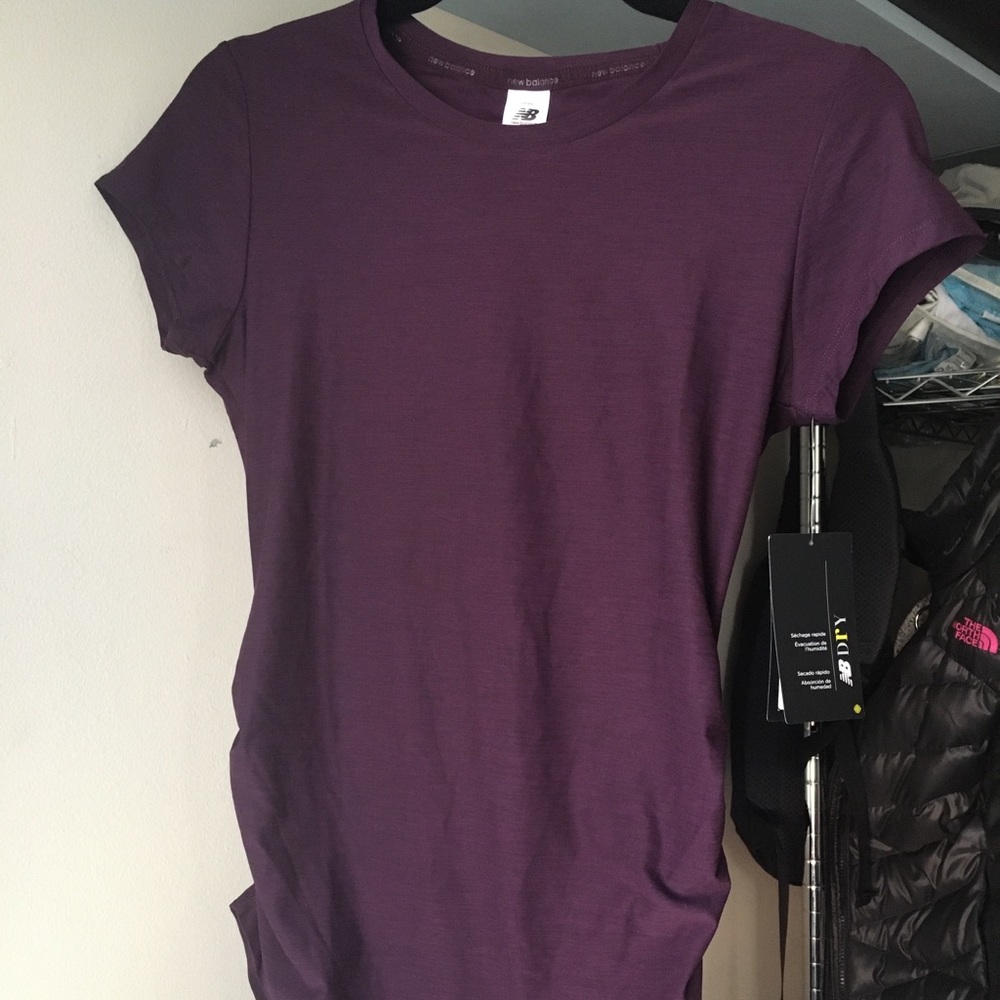 New Balance ruched sides Transform Perfect Tee